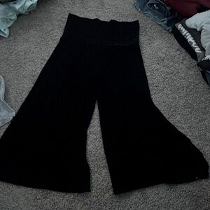 Short knee length lounge flare pants black.